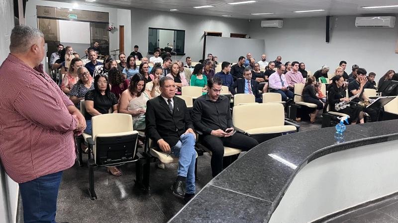 Foto 8 da matéria: Câmara Municipal de Rolim de Moura realiza sessão solene em homenagem ao Dia da Bíblia