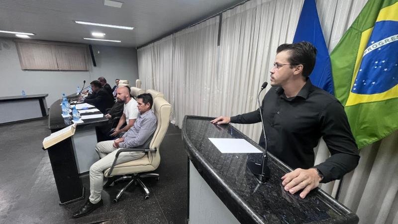 Foto 2 da matéria: Câmara Municipal de Rolim de Moura realiza sessão solene em homenagem ao Dia da Bíblia