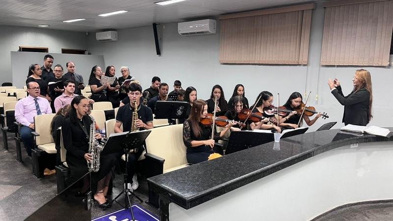Foto 7 da matéria: Câmara Municipal de Rolim de Moura realiza sessão solene em homenagem ao Dia da Bíblia