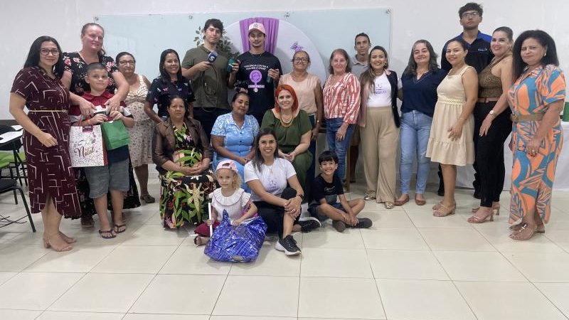Foto 8 da matéria: Encerramento das atividades do Grupo Fibro e Bem-Estar ocorreu neste último sábado, 30