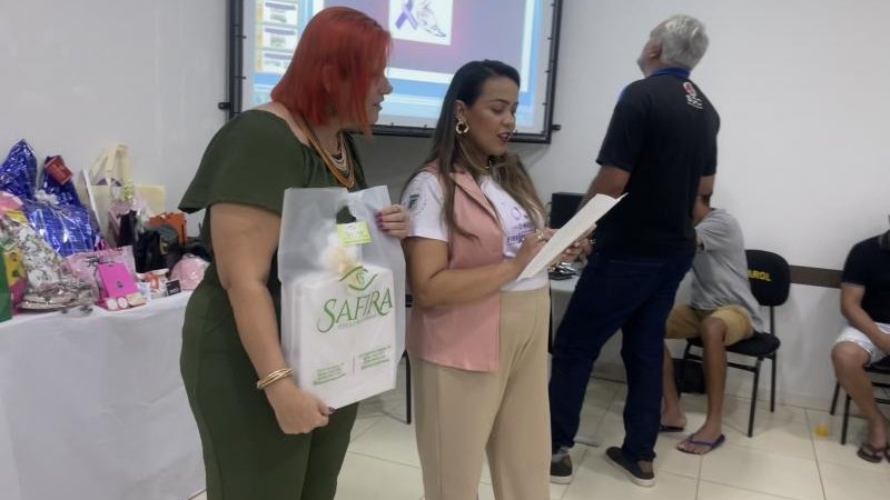 Foto 6 da matéria: Encerramento das atividades do Grupo Fibro e Bem-Estar ocorreu neste último sábado, 30