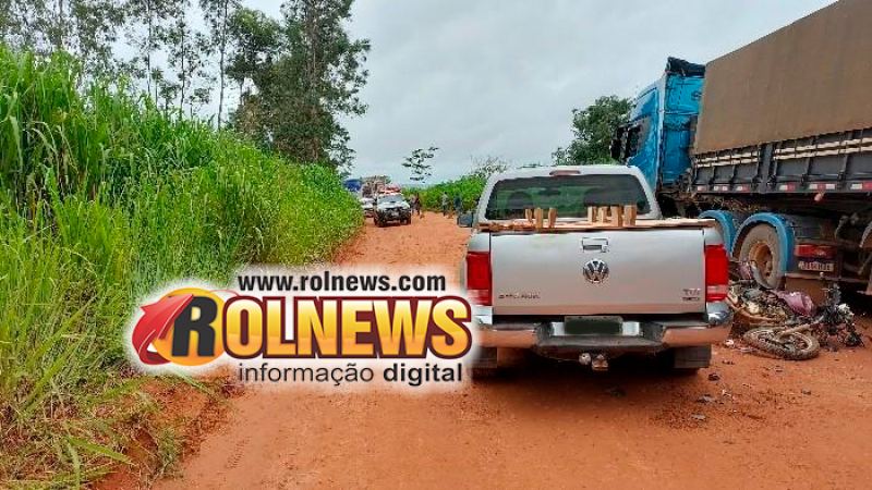Foto 1 da matéria: Grave acidente de trânsito na linha P12 em Parecis, deixa condutor de motocicleta ferido