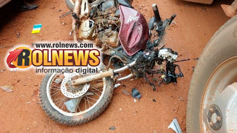 Foto 4 da matéria: Grave acidente de trânsito na linha P12 em Parecis, deixa condutor de motocicleta ferido