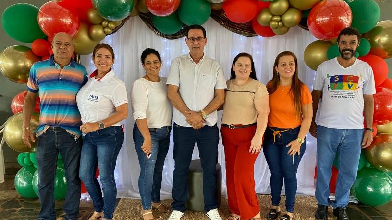 Foto 9 da matéria: Prefeitura de Rolim de Moura encerra atividades do Centro de Convivência do Idoso em 2024 com grande confraternização
