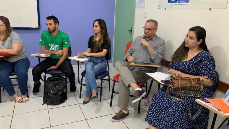 Foto 2 da matéria: Profissionais de saúde participam de Roda de Conversa em Rolim de Moura