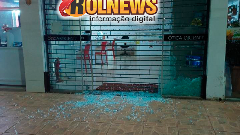 Foto 2 da matéria: Relojoaria no Centro de Rolim de Moura sofre tentativa de furto
