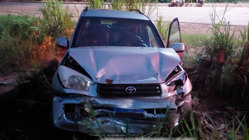 Foto 6 da matéria: Santa Luzia D'Oeste - Colisão entre dois carros é registrado na RO-383