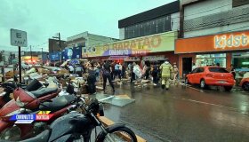 Teto do Baratão desaba durante chuva forte em Cacoal