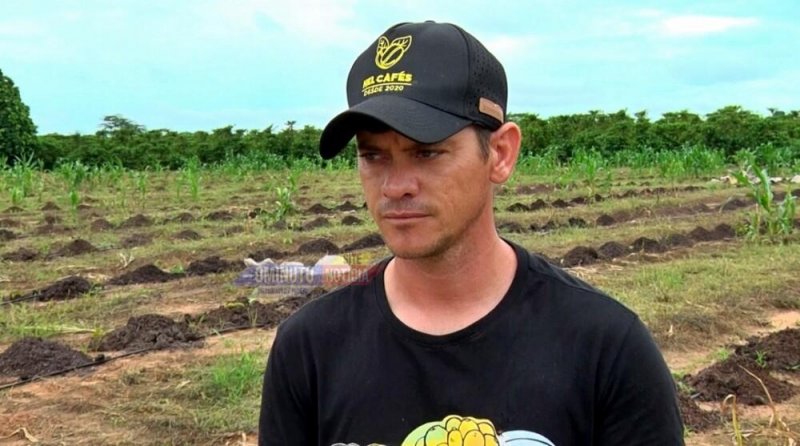 Ronielli Hel falando sobre as mudanças após um ano e o progresso alcançado pela família