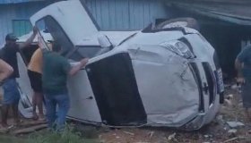 Caminhonete S-10 capota no setor 15 em Nova Brasilândia; veja vídeo