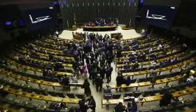 Deputados de Rondônia assinam pedido de impeachment do presidente Lula