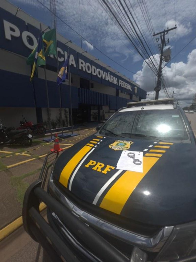 Em Rondônia, durante o primeiro final de semana do ano de 2025, PRF cumpre 6 mandados de prisão