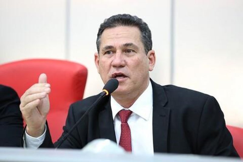 Ex-presidente da Assembleia Legislativa Maurão de Carvalho é preso na capital