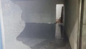 Alegando estar com fome, homem é surpreendido pelo dono dentro de padaria em...