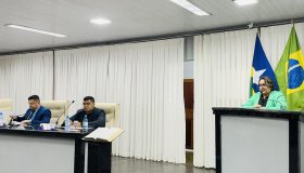 Janete Lins solicita Moção de Aplausos aos servidores efetivos da Câmara em...