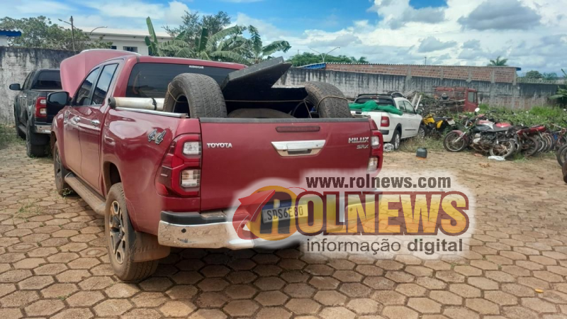 Polícia Militar em Rolim de Moura apreende caminhonete clonada