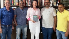 Primeiro Encontro de Escritores reúne autores em Rolim de Moura