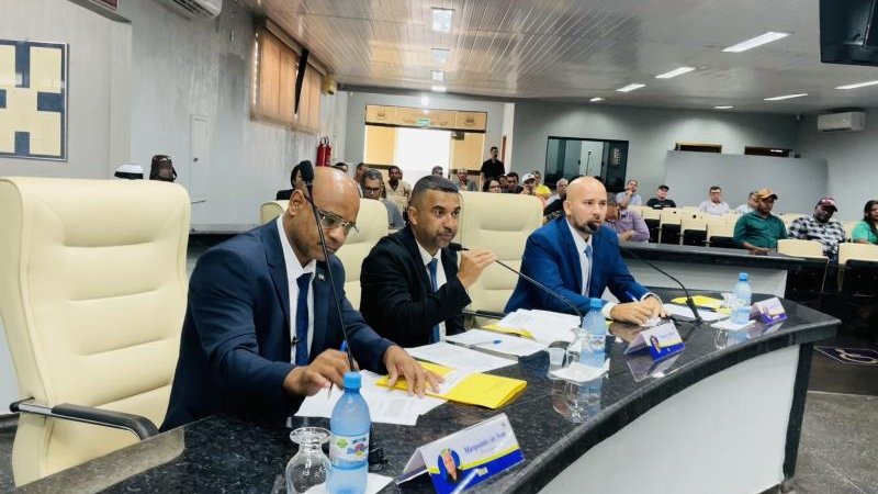 Foto 1 da matéria: Vereadores de Rolim de Moura realizam a primeira Sessão Ordinária do ano de 2025