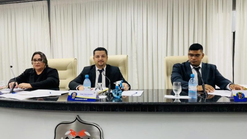 Foto 3 da matéria: Vereadores de Rolim de Moura realizam a primeira Sessão Ordinária do ano de 2025