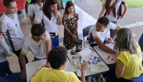 Serviços e atividades voltadas à segurança viária são realizados pelo...