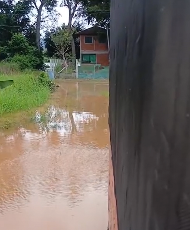 CABIXI: Enchente no Rio Guaporé alaga Vila Neide e preocupa moradores