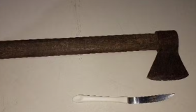 Homem invade casa e ataca ex-mulher com machadinha em Ariquemes