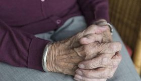 Idosa de 75 anos é amarrada e amordaçada durante assalto em casa, em Porto...