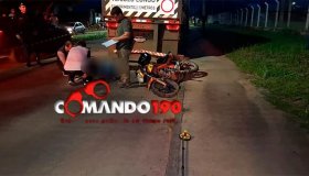 Motociclista morre após colisão contra carreta estacionada