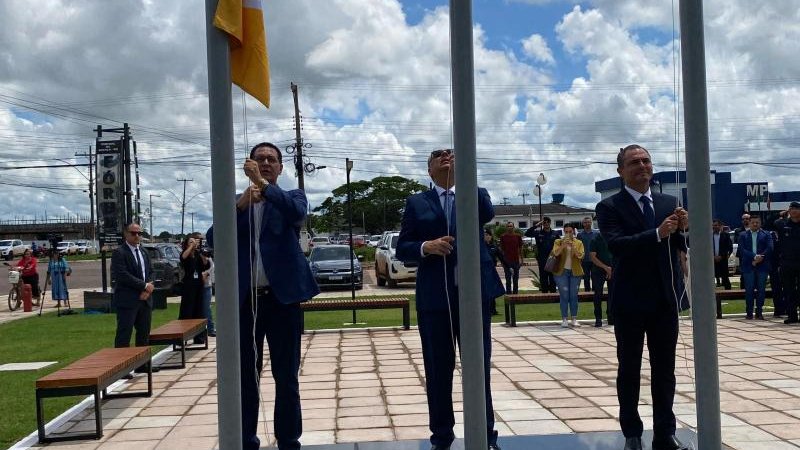 Foto 1 da matéria: Prefeito Aldo Júlio participa da inauguração do novo prédio do Fórum em Rolim de Moura e pede fórum digital para Nova Estrela