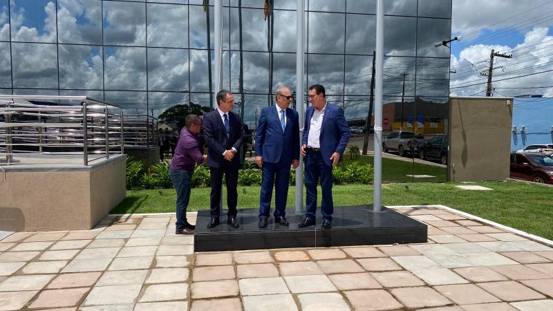 Foto 3 da matéria: Prefeito Aldo Júlio participa da inauguração do novo prédio do Fórum em Rolim de Moura e pede fórum digital para Nova Estrela