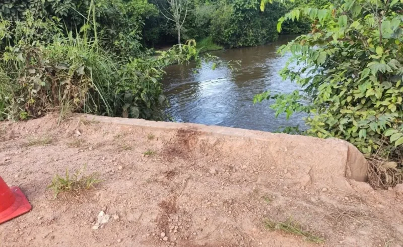 Corpo encontrado em rio com pés e mãos amarrados está na funerária aguardando reconhecimento, em Rolim de Moura