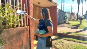 Equipe de Responsabilidade Social realiza visitas para orientar moradores sobre...