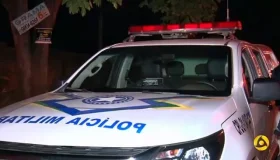 Mulher de 26 anos é espancada após mexer no celular do companheiro sem...