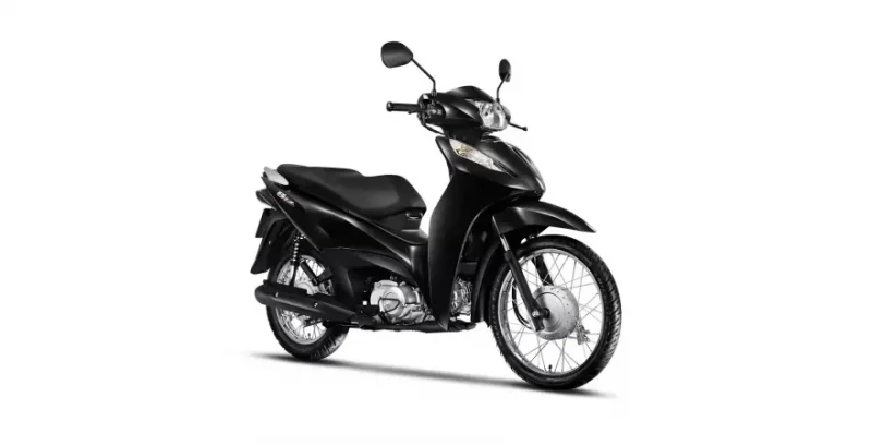 Motoneta Honda Biz 125 é roubada enquanto vítima estacionava para caminhar em Rolim de Moura