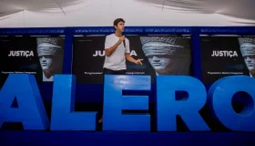 Caio Coppolla aborda cenário político e econômico no Brasil em palestra na...
