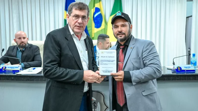 Foto 7 da matéria: Câmara de Rolim de Moura presta homenagem a personalidades e empresários