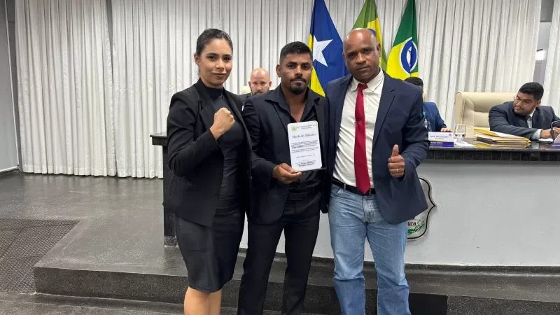 Foto 5 da matéria: Câmara de Rolim de Moura presta homenagem a personalidades e empresários