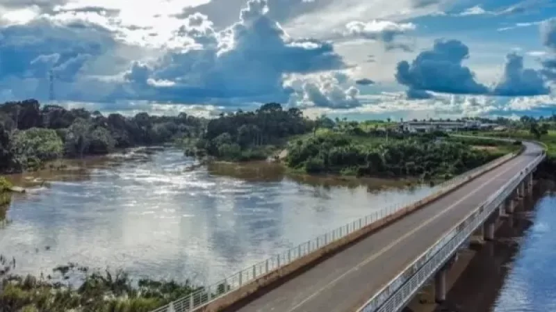 CANDEIAS DO JAMARI: DNIT atua em caráter emergencial para recuperar pontes da BR-364