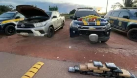Carro da Secretaria de Saúde é flagrado com drogas e munições de fuzil na...