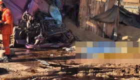 Colisão entre carretas deixa uma pessoa morta na BR-364 em Rondônia