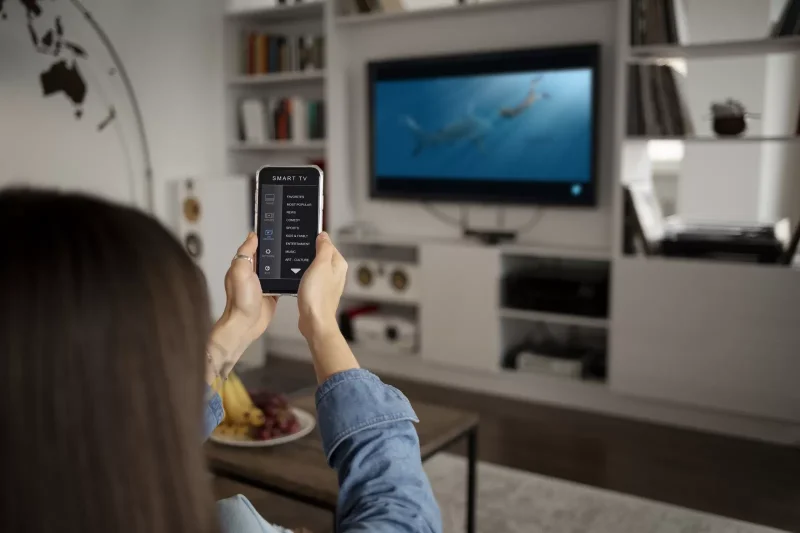 Diferenças entre UniTV e UniTV Pro: qual versão é melhor para você?