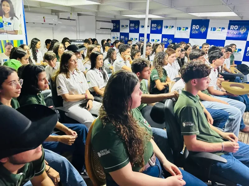 Estudantes de cursos técnicos do agronegócio buscam conhecimentos na Rondônia Rural Show Internacional