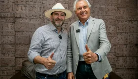 Governador Ronaldo Caiado é recepcionado pelo presidente Alex Redano na 12ª...