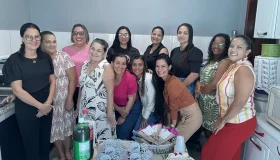 Vereadora Janete Lins homenageia as mães servidoras da Câmara Municipal de...