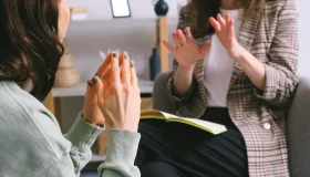 10 benefícios de fazer terapia com psicólogo remoto