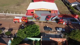 Homem vai ao quartel do Corpo de Bombeiros, desacata militares e guarnição da...