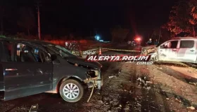 Colisão frontal entre veículos deixa cinco feridos na RO-010, em...
