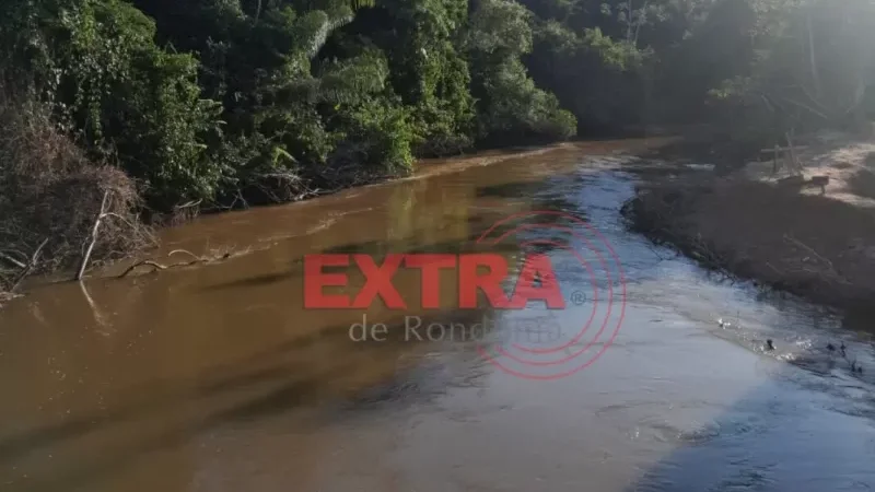 Foto 3 da matéria: Corpo de homem desaparecido é encontrado com ferimento no pescoço às margens do Rio Corumbiara
