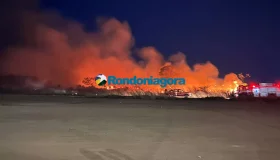 Incêndio de grandes proporções atinge Espaço Alternativo em Porto Velho