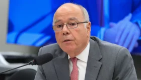 Itamaraty tenta retirada de governador de Rondônia e demais políticos...
